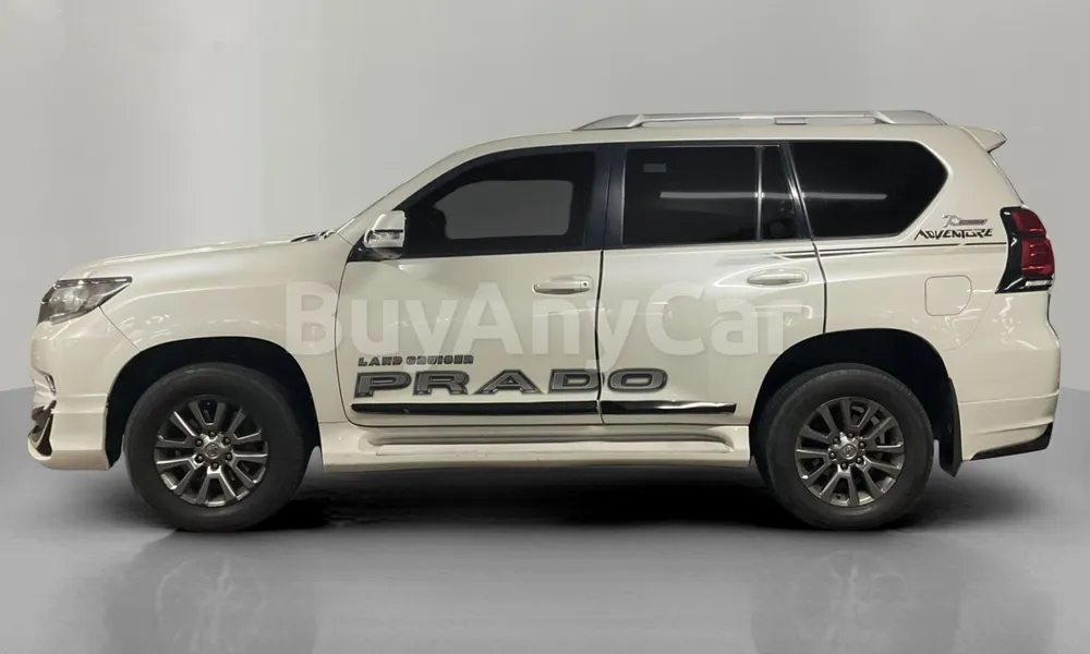 Vehicle photo 4