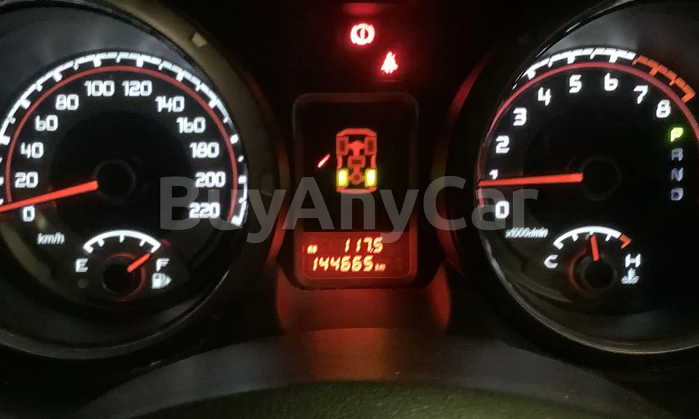 Vehicle photo 8