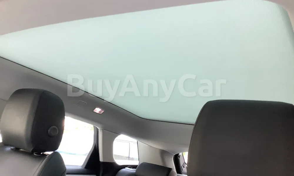 Vehicle photo 8