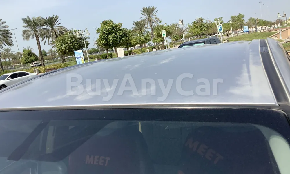 Vehicle photo 5