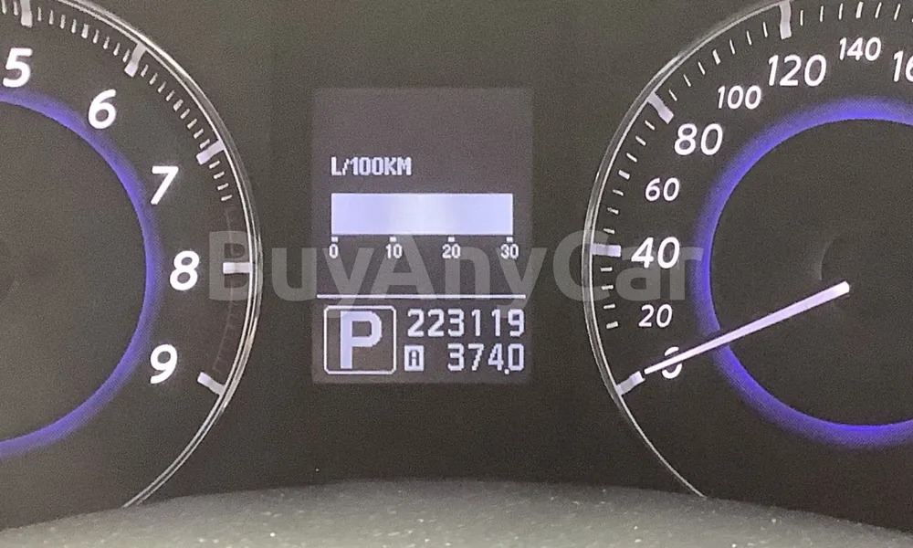 Vehicle photo 7