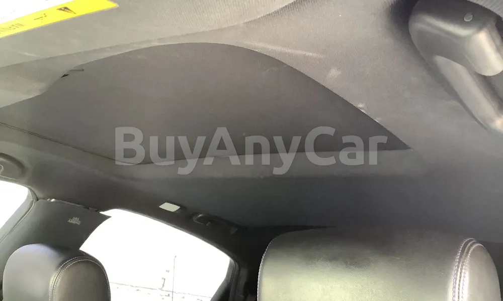 Vehicle photo 9