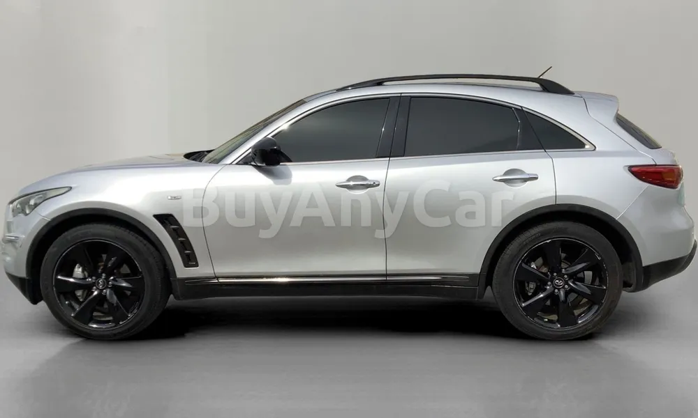 Vehicle photo 4
