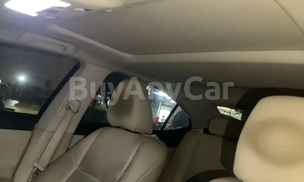 Vehicle photo 9