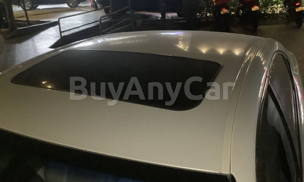 Vehicle photo 5