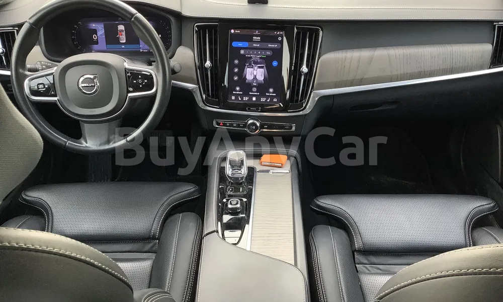 Vehicle photo 8