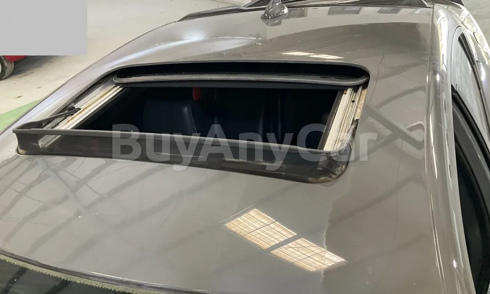 Vehicle photo 5