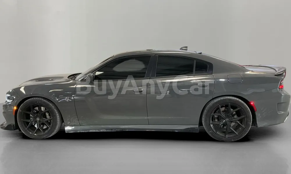 Vehicle photo 4