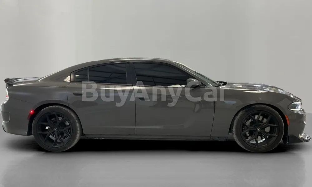 Vehicle photo 3