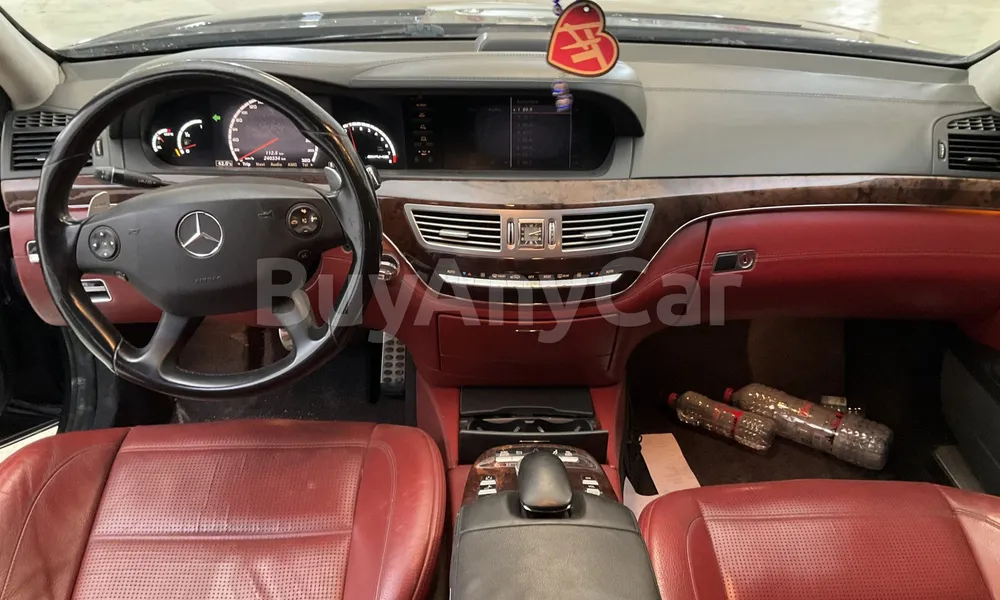 Vehicle photo 8
