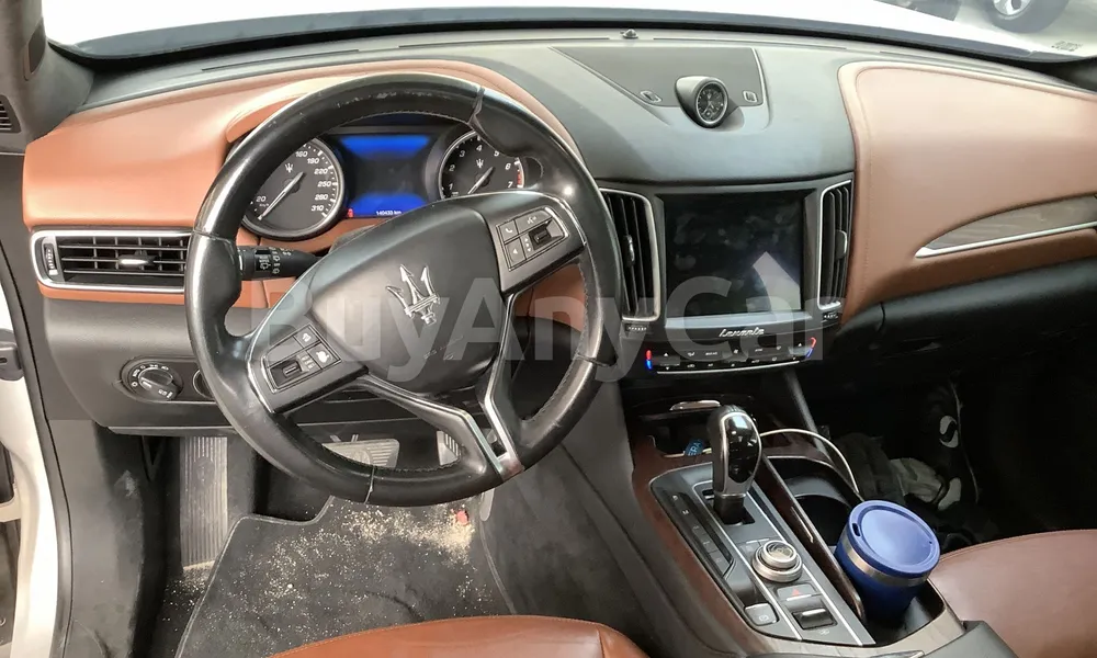 Vehicle photo 8