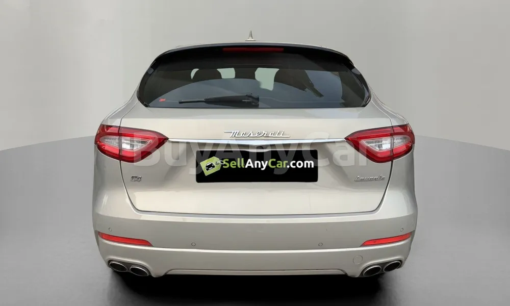 Vehicle photo 2