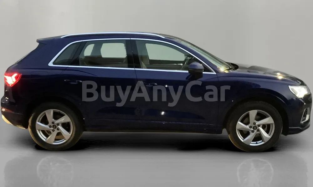 Vehicle photo 3