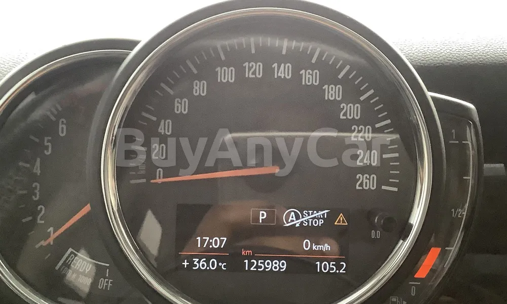 Vehicle photo 7