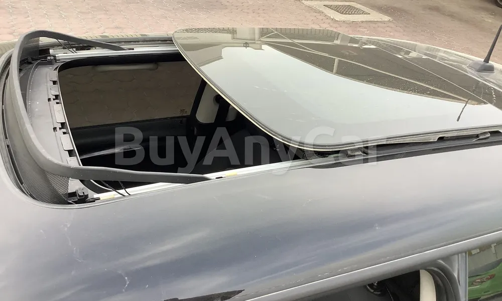 Vehicle photo 5