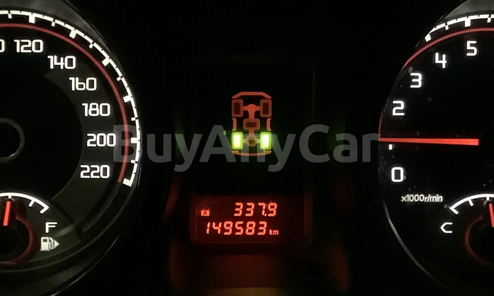 Vehicle photo 6