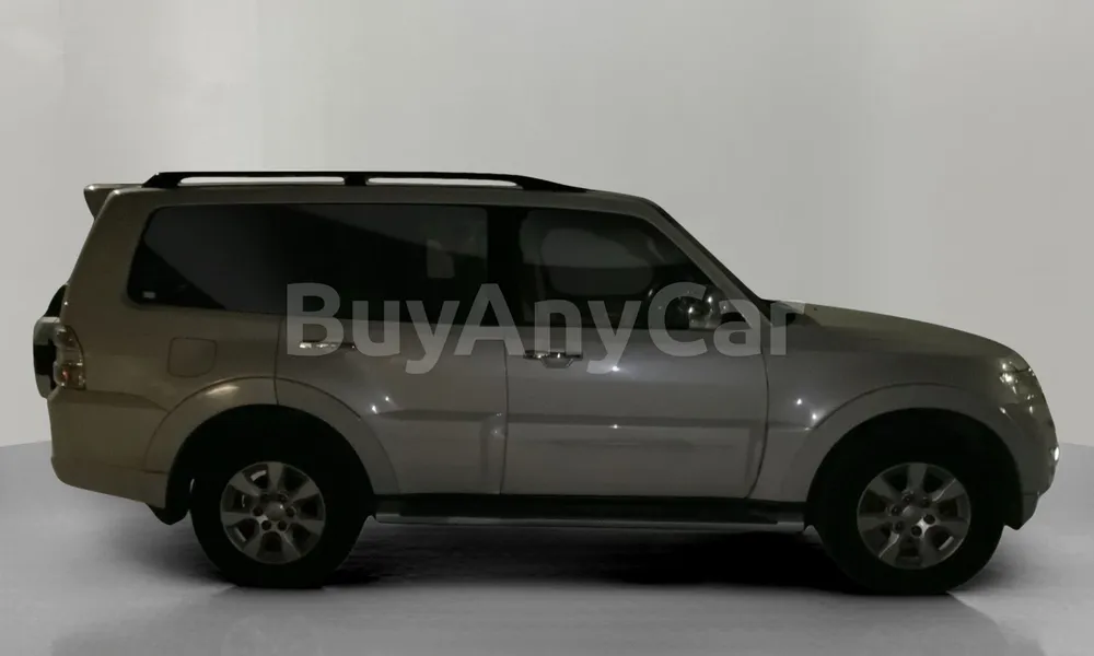 Vehicle photo 3