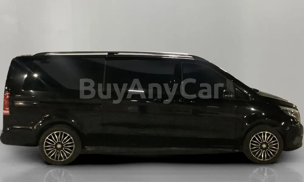 Vehicle photo 3