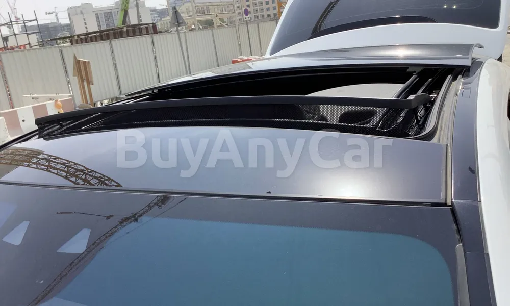 Vehicle photo 5