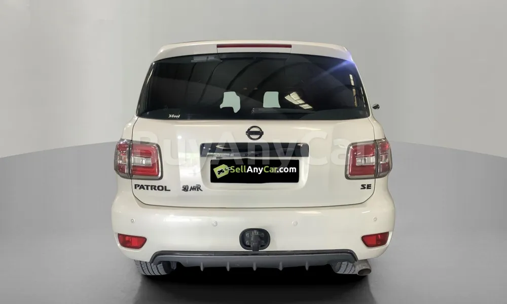 Vehicle photo 2