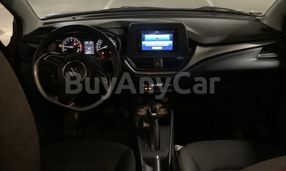 Vehicle photo 8