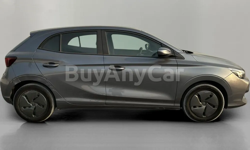 Vehicle photo 3