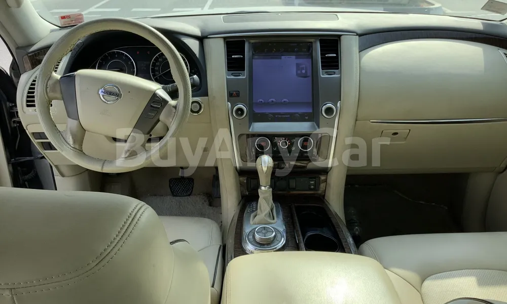 Vehicle photo 8