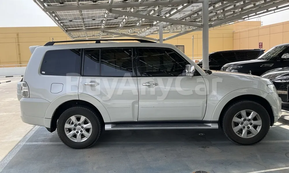 Vehicle photo 3