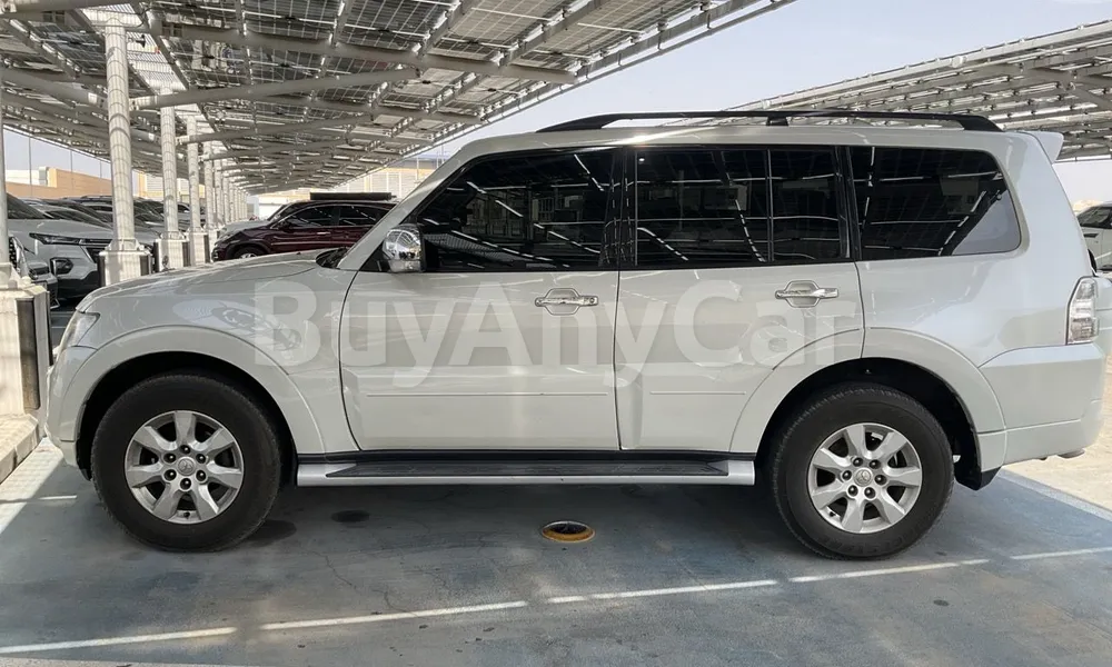 Vehicle photo 4