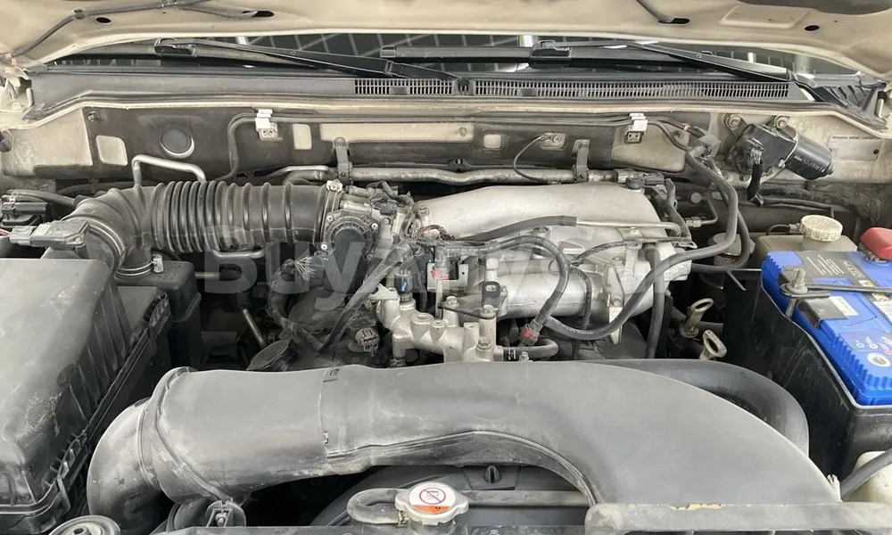 Vehicle photo 6