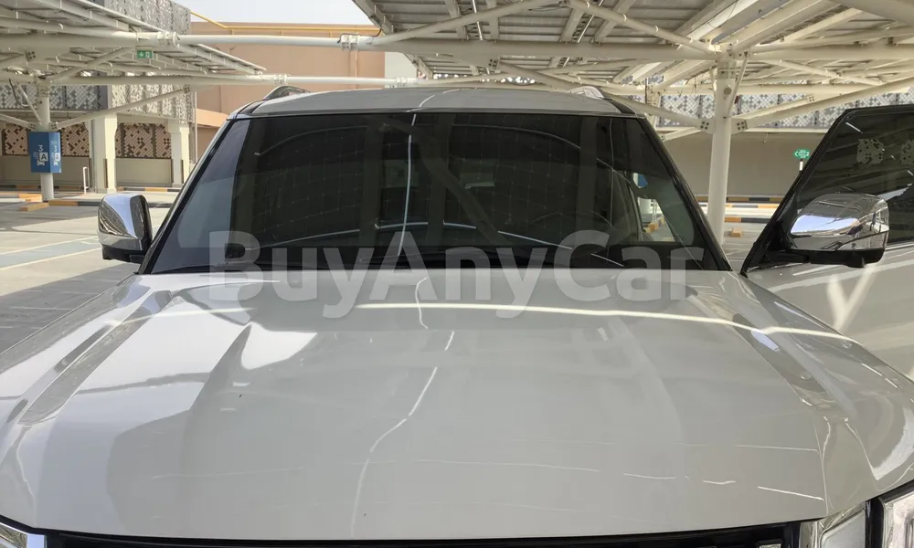Vehicle photo 8