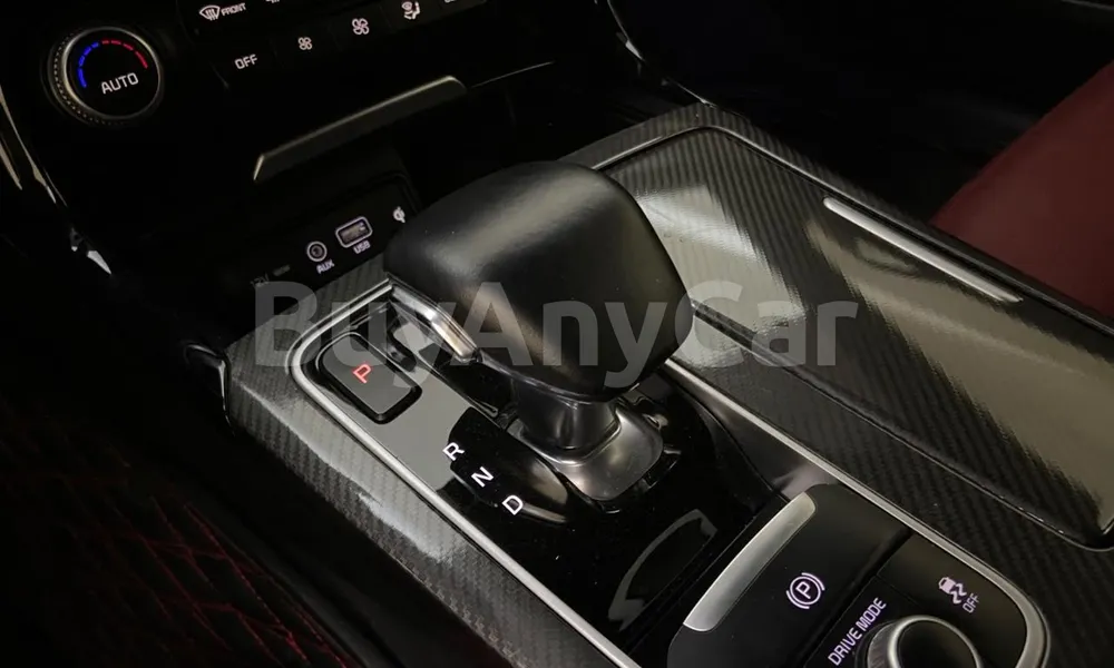 Vehicle photo 10