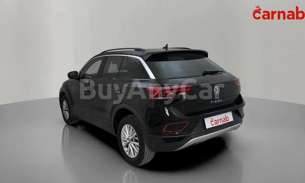 Vehicle photo 9