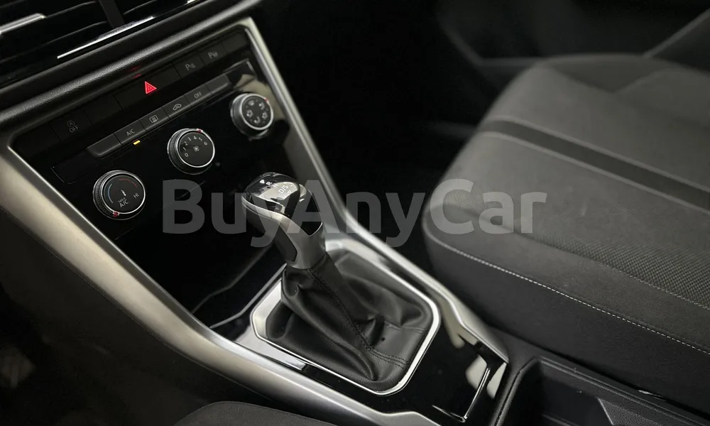 Vehicle photo 13