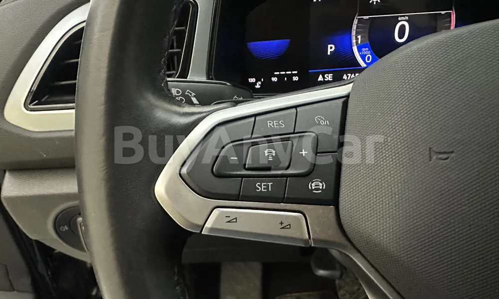 Vehicle photo 14