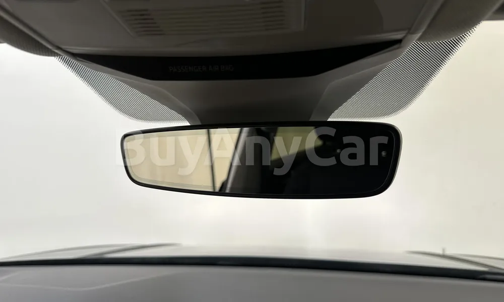 Vehicle photo 10