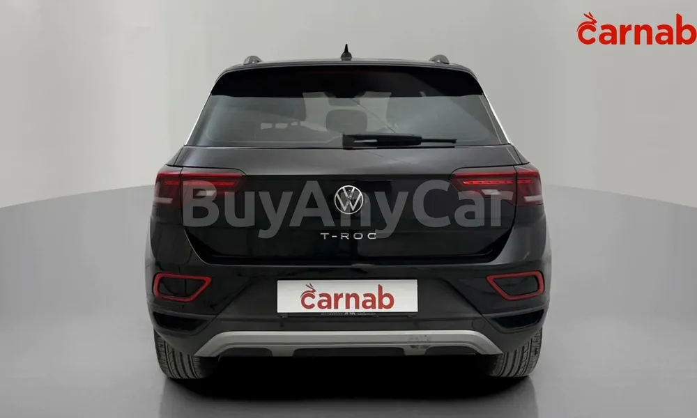 Vehicle photo 2