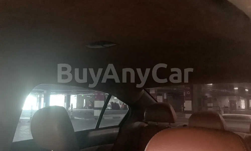 Vehicle photo 11
