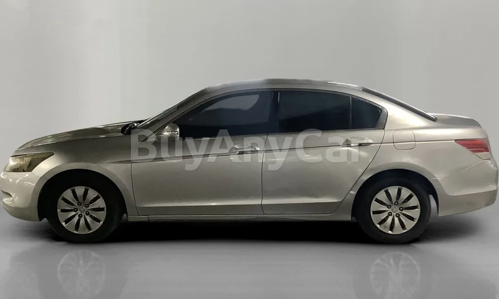 Vehicle photo 6