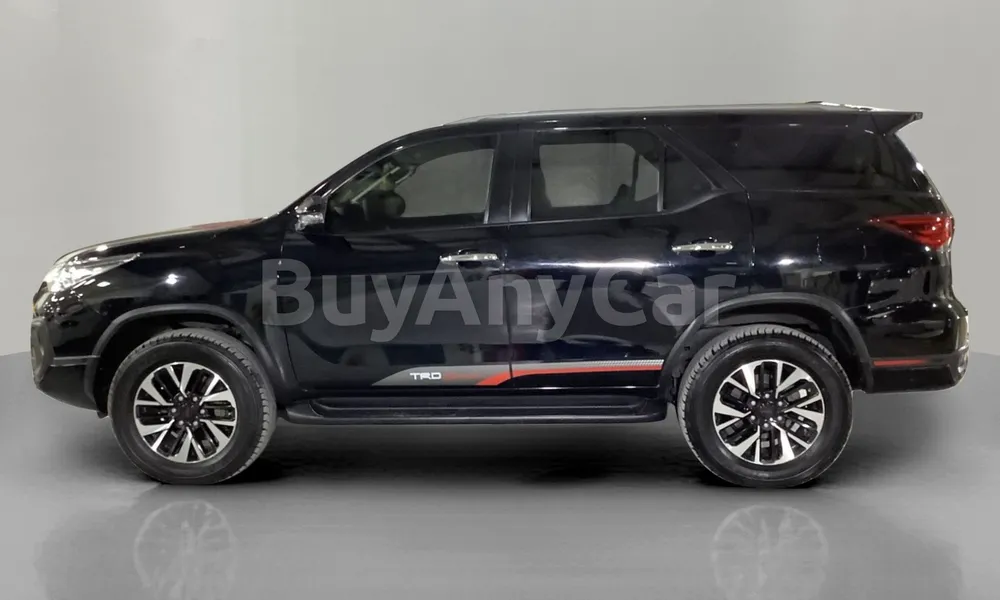 Vehicle photo 4