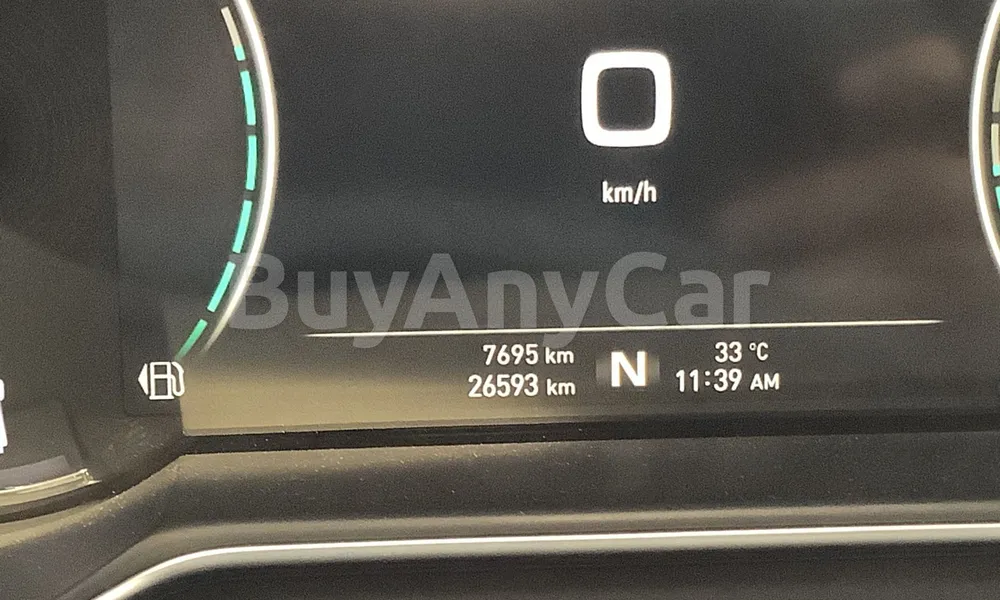 Vehicle photo 7