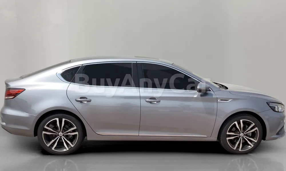 Vehicle photo 4