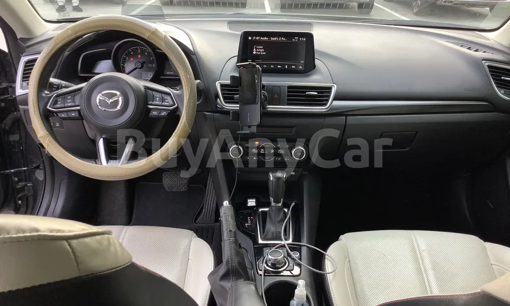Vehicle photo 7