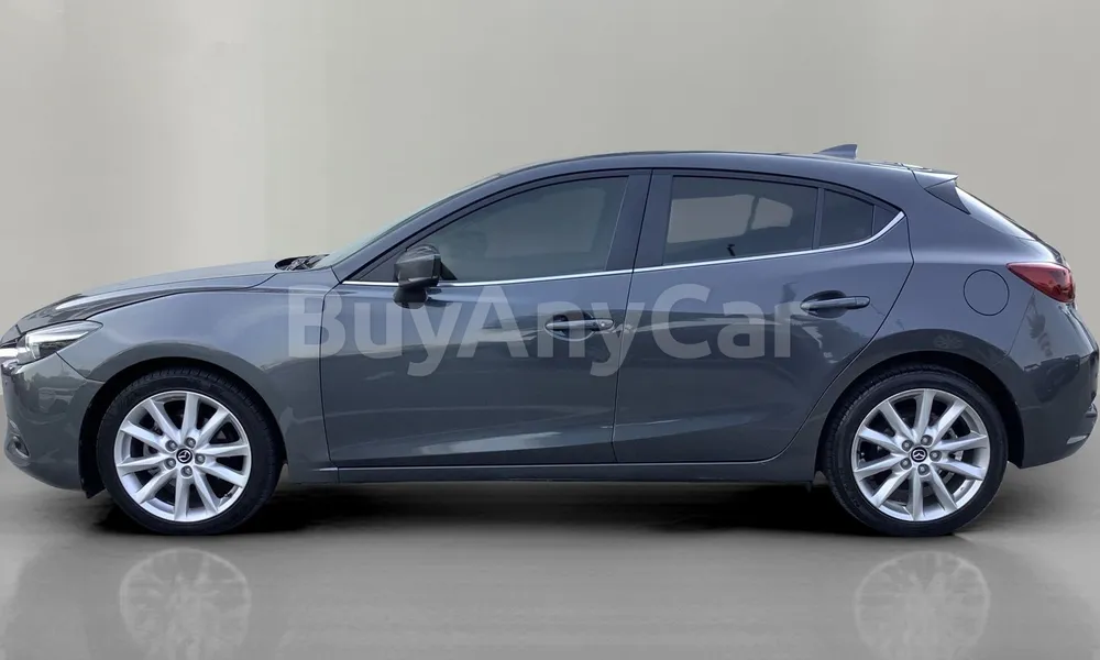 Vehicle photo 4