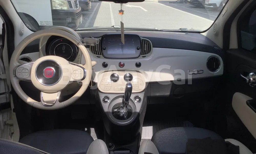 Vehicle photo 8