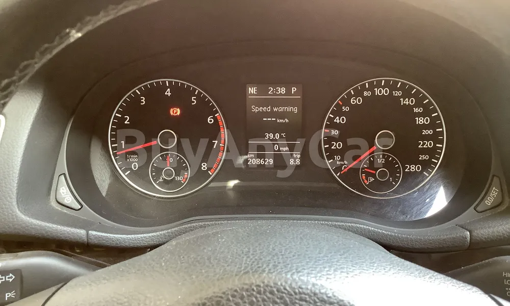 Vehicle photo 9