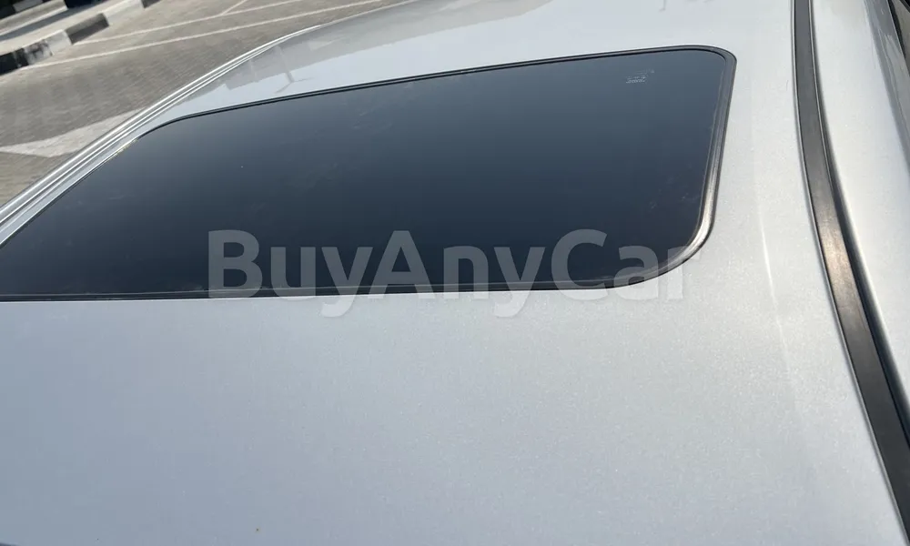 Vehicle photo 5