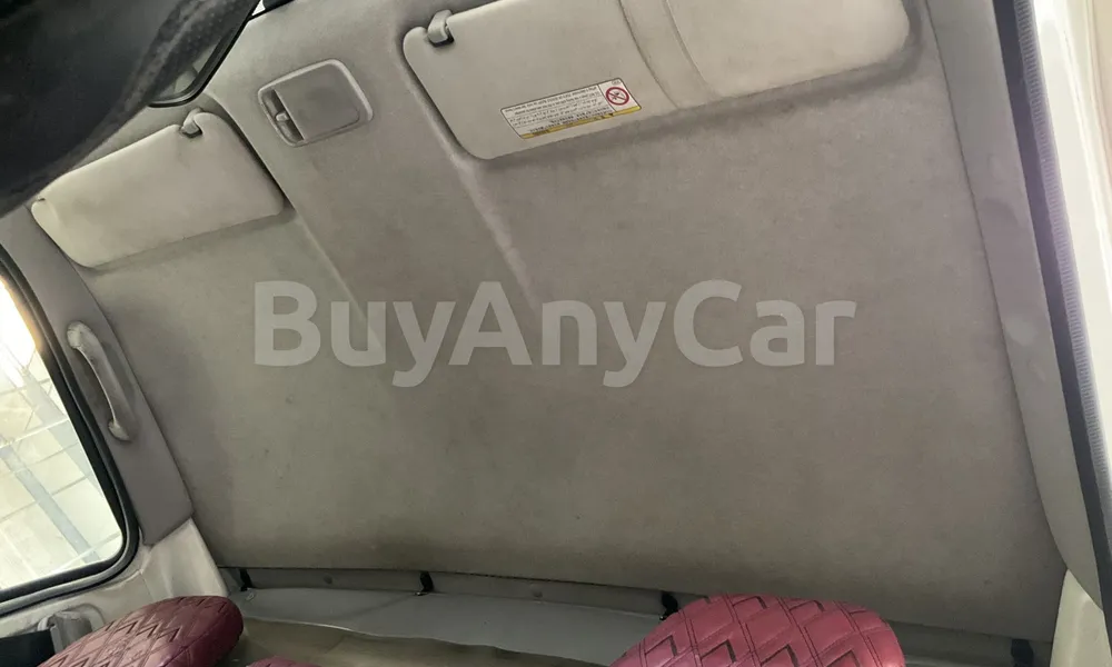 Vehicle photo 6