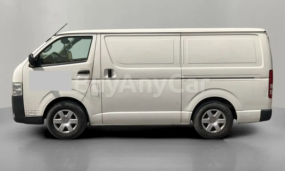 Vehicle photo 4