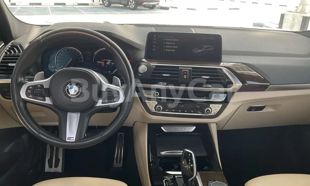 Vehicle photo 9